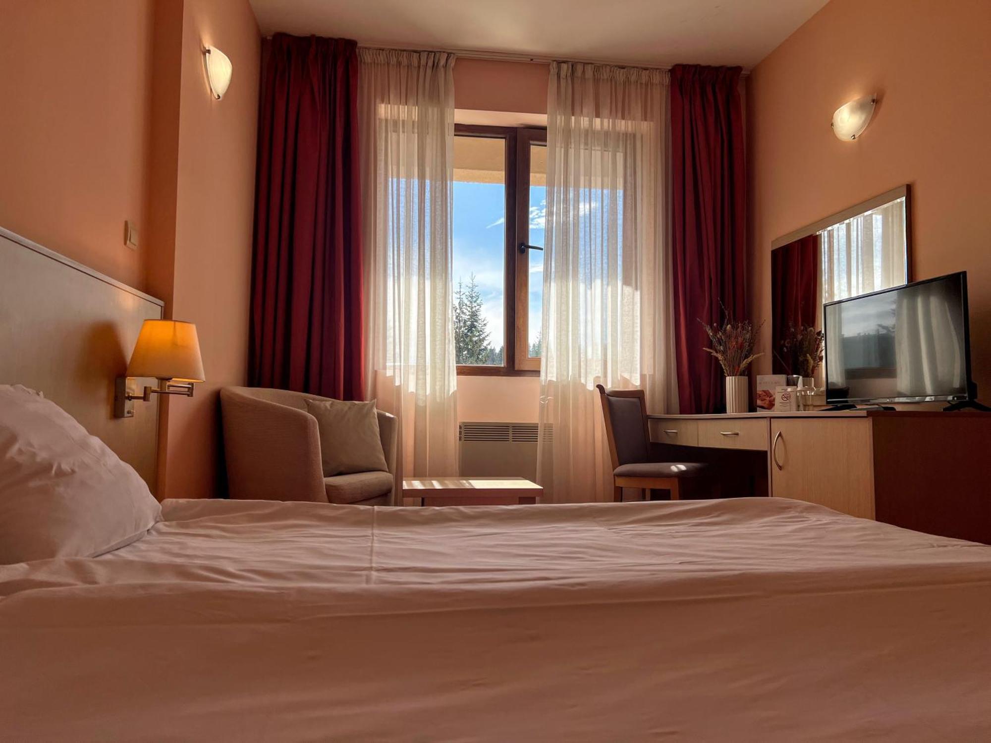 Hotel Orpheus - Casino And Spa Pamporovo Exterior photo