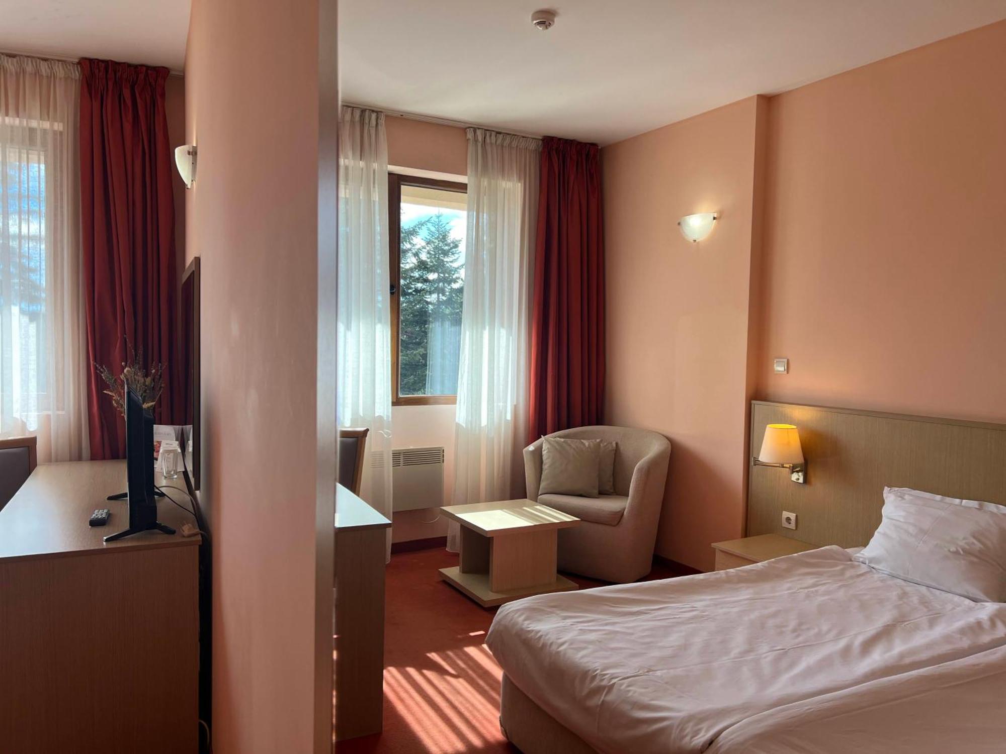 Hotel Orpheus - Casino And Spa Pamporovo Exterior photo