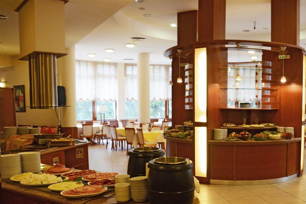 Hotel Orpheus - Casino And Spa Pamporovo Exterior photo